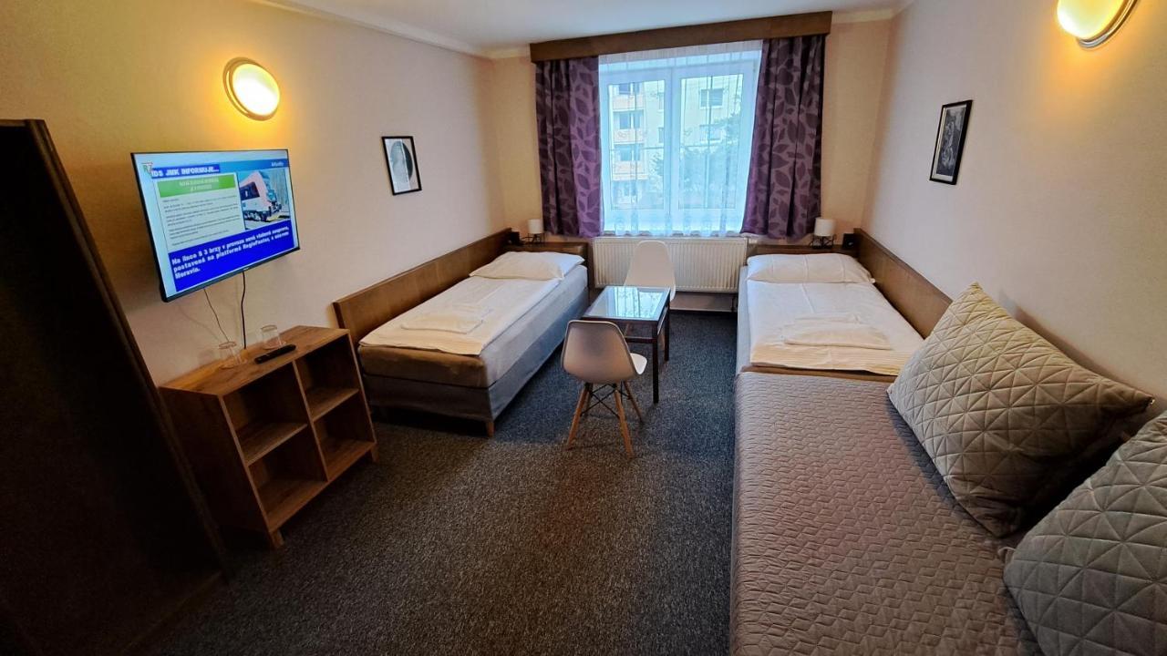 Pension Pavir Zidlochovice ภายนอก รูปภาพ